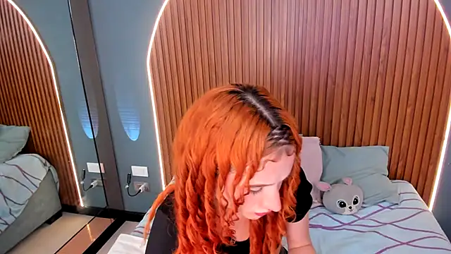 AdelaineBest webcam