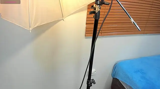 Leo_Royce webcam