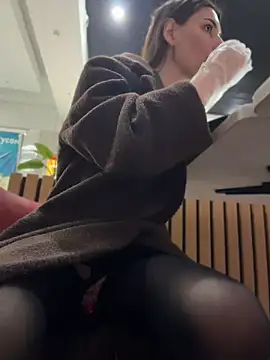 AmelieCrystal live sex cam