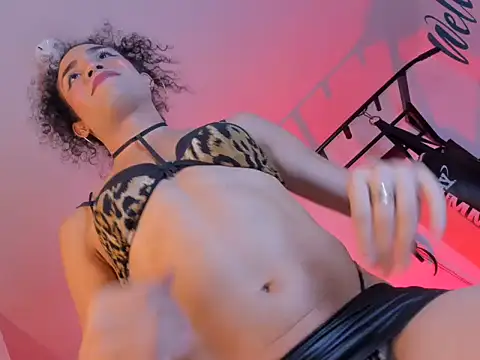 Queen_Charlotte_Hots live cam preview