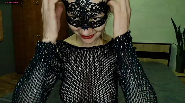 Aromaloveqq webcam