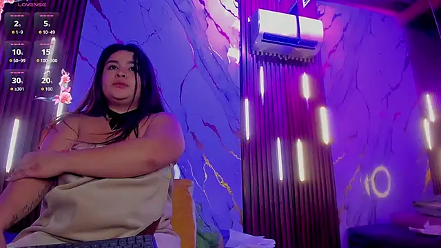 SamanthaFerrer_ live cam on StripChat