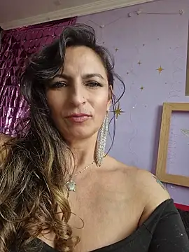 marilyn_love6969 live cam on StripChat