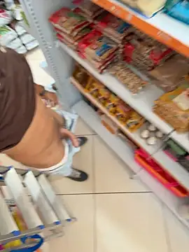 DihKasado live cam on StripChat