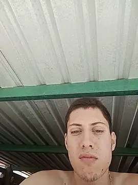 Carlitos7381 webcam