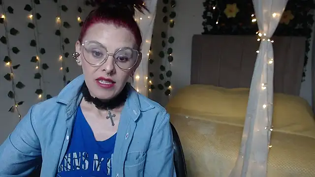 anahi_333 live cam on StripChat
