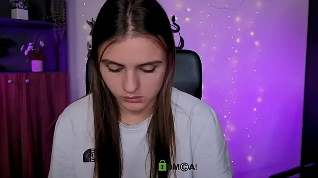 lisa_dark_