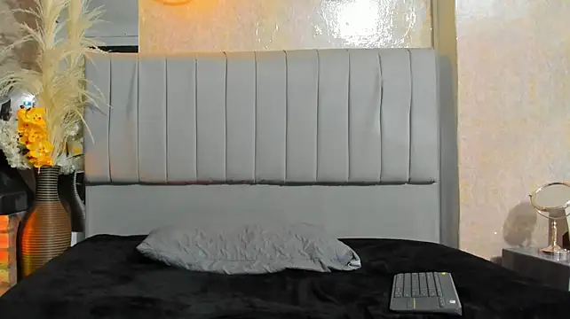 Camila_Luux