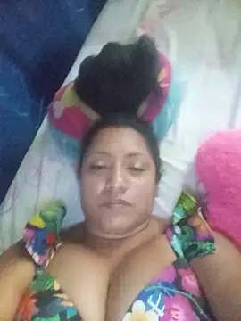 naughtyluna82 live cam on StripChat