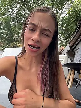 Chloe_Key webcam