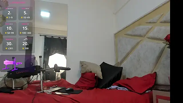 Jade_Roxx live cam on StripChat