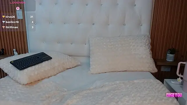BustamanteHanna live cam on StripChat