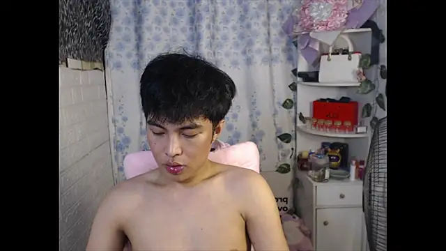 _peachyboyyy