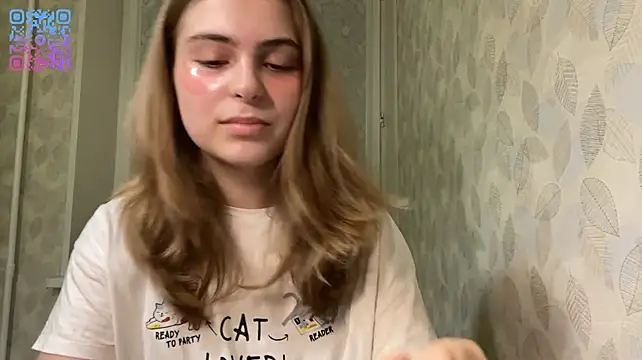 jessicashelvy (F teen) - Bite my finger softly 😜