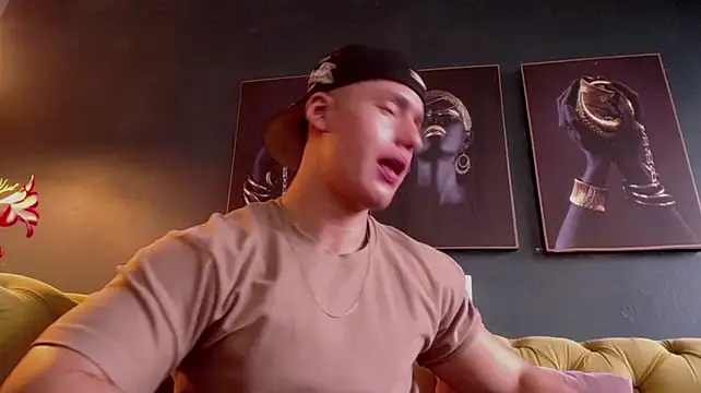 deivid_parker (M twink) - Take off my boxer and play with my cock