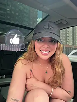 Alirawrz live cam