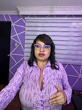 MiiaaJoness