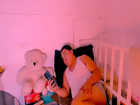 hardking_69 (M young) - PLEASE HELP ME CUM I'M SO HORNY