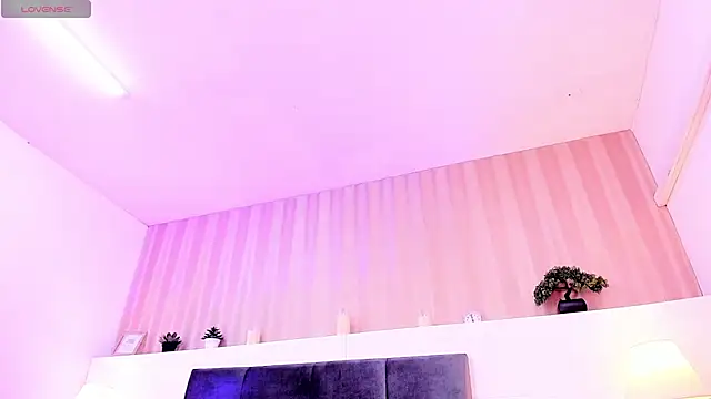Meggymae01 live cam on StripChat