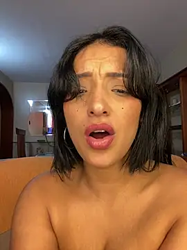 SaharQamar live cam on StripChat