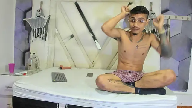SadieAndAxel webcam