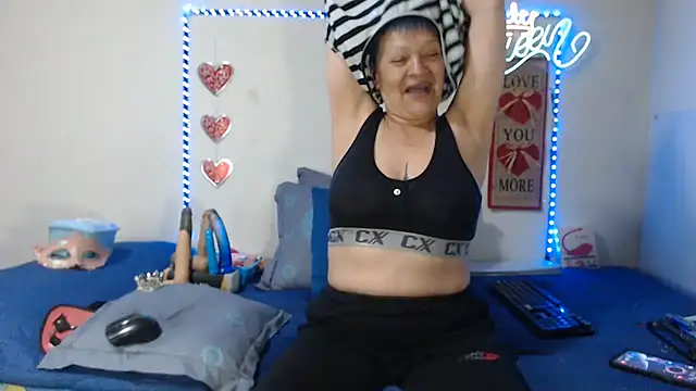 loquitaqueen011 webcam