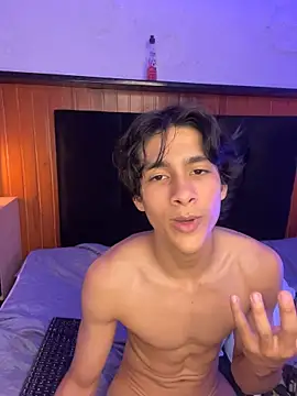 Cheys_Mast live sex cam