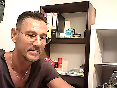 mastercharisma35 live cam on StripChat