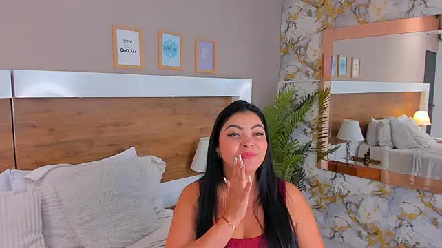 EmaBakker live cam on StripChat