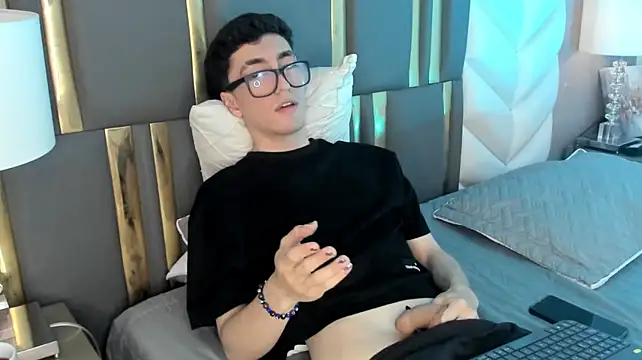 GaelDuke live sex cam