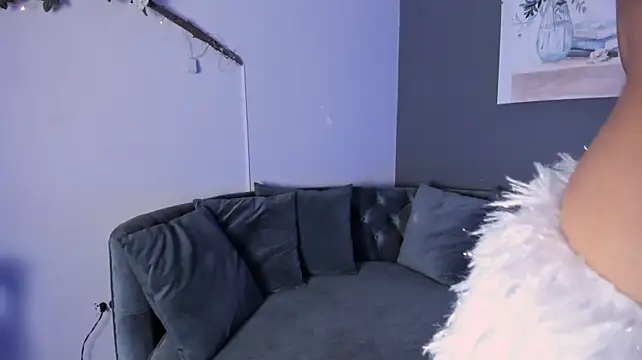 Mia_Davis__