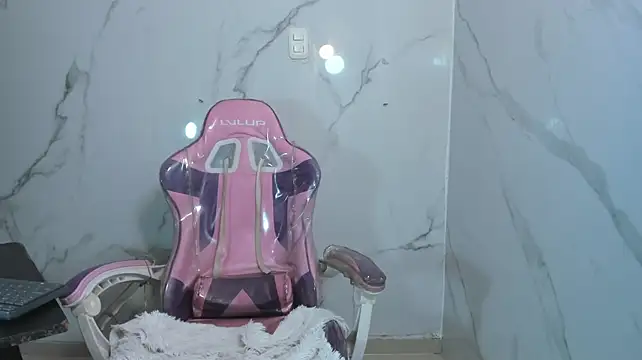 littlecum18