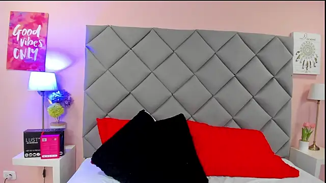 NahomyAdams