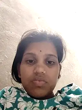 Hott_Surabhi