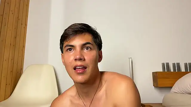 Adams_ricci webcam