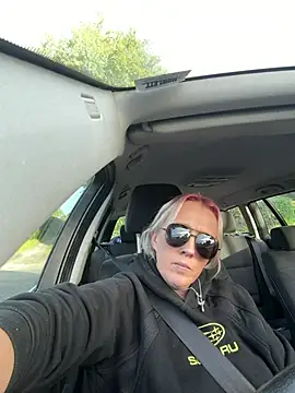 sexylady1983 live cam preview