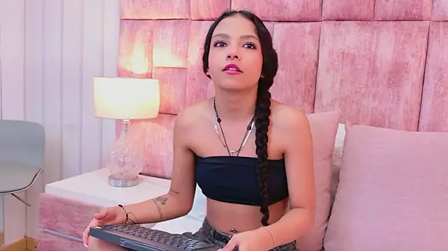 MiaLaure