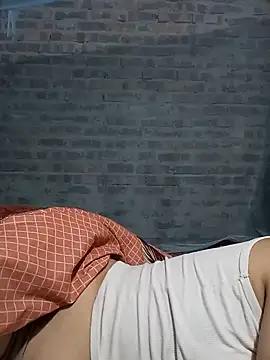 Linda-04 webcam
