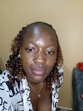 queenpee254 webcam
