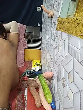 tina8th live cam on StripChat