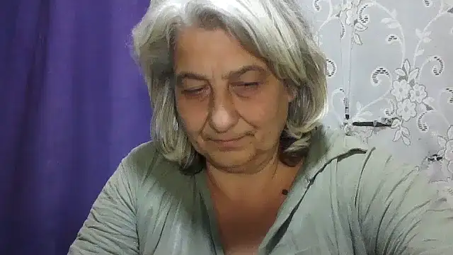 ExquisiteMature webcam