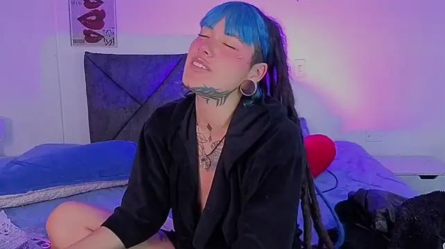 _sharlotte777 (F young) - show body naked all