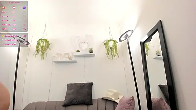 Mia_lucchi webcam
