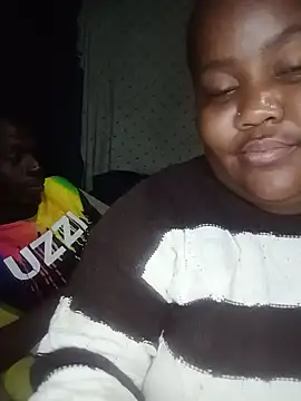 ChubbyMidgetxxx19 webcam