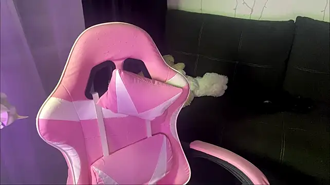 pinklovin live cam on StripChat
