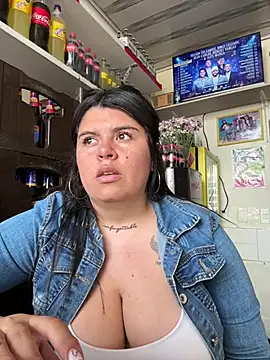 Lia_27xx live cam on StripChat