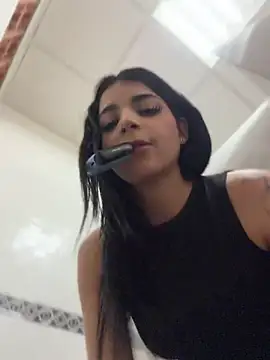 ArieliciousXXX webcam