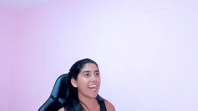 Mia_Montess webcam