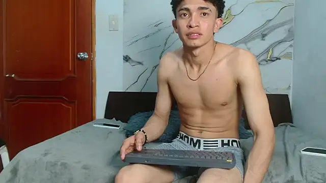 YessicandSantiago webcam