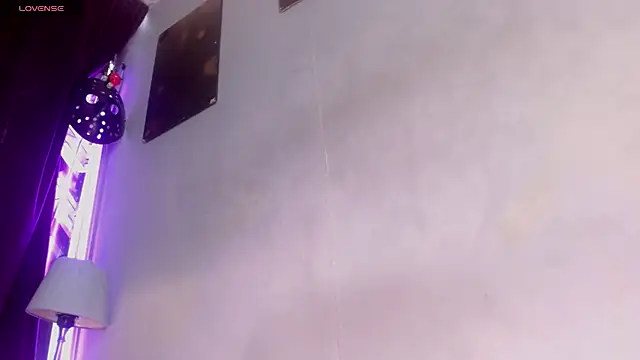 alanis_morris_ webcam
